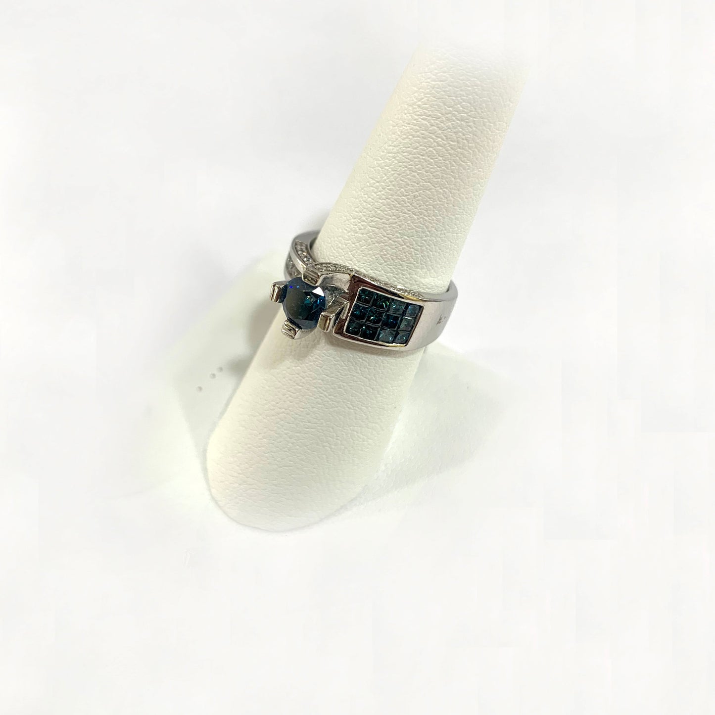 14k White Gold Blue Diamond Ring