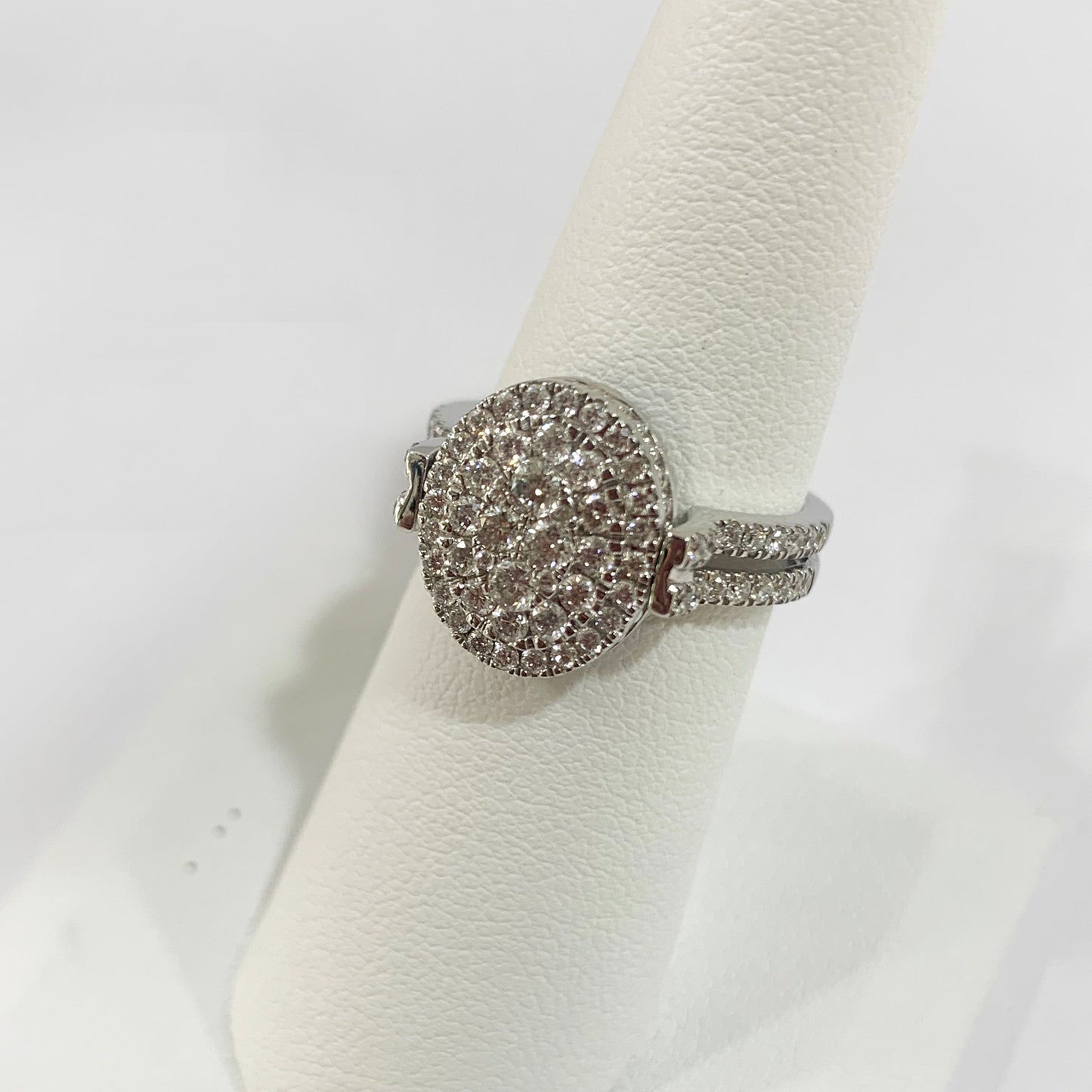 14k White Gold Blue/White Diamond Flip Ring