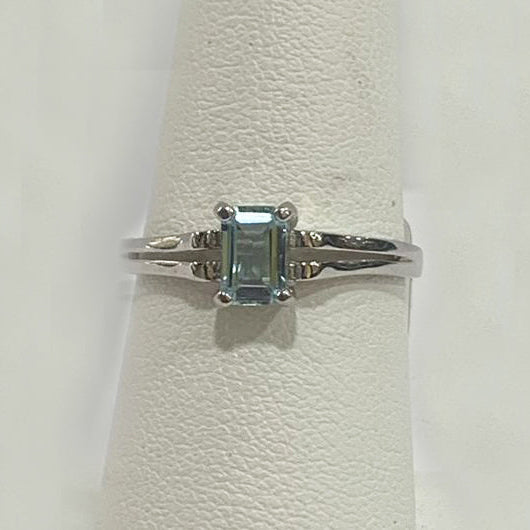 Sterling Silver Aquamarine Ring