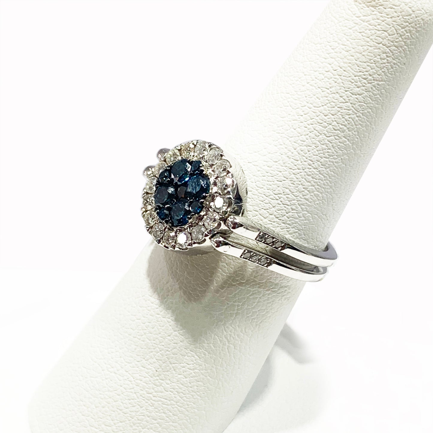 14k White Gold Blue/White Diamond Flip Ring
