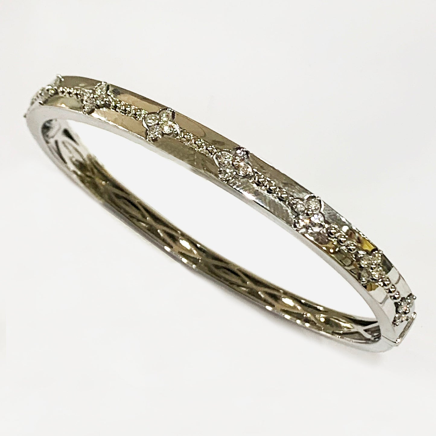 14k White Gold Diamond Bangle