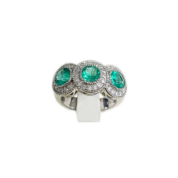 14k White Gold Emerald Ring