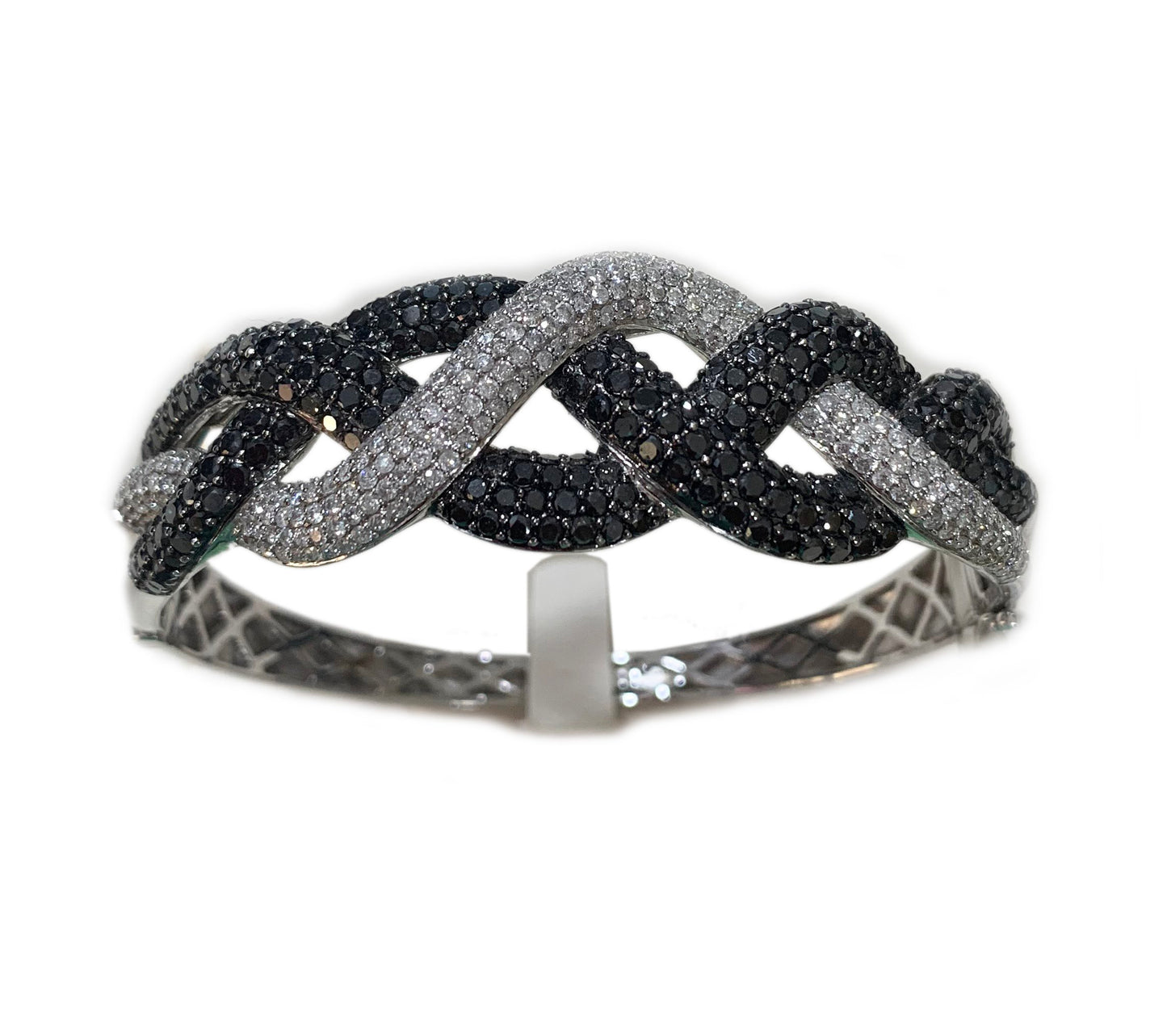 14k White Gold Black Diamond Bangle