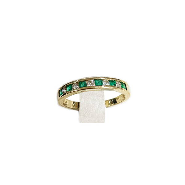 14k Yellow Gold Emerald Band
