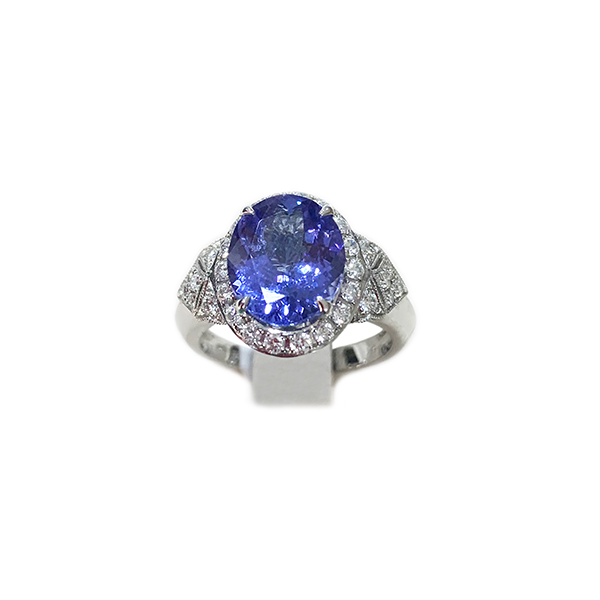 14k White gold Tanzanite Ring