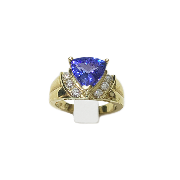 18k Yellow Gold Tanzanite Ring