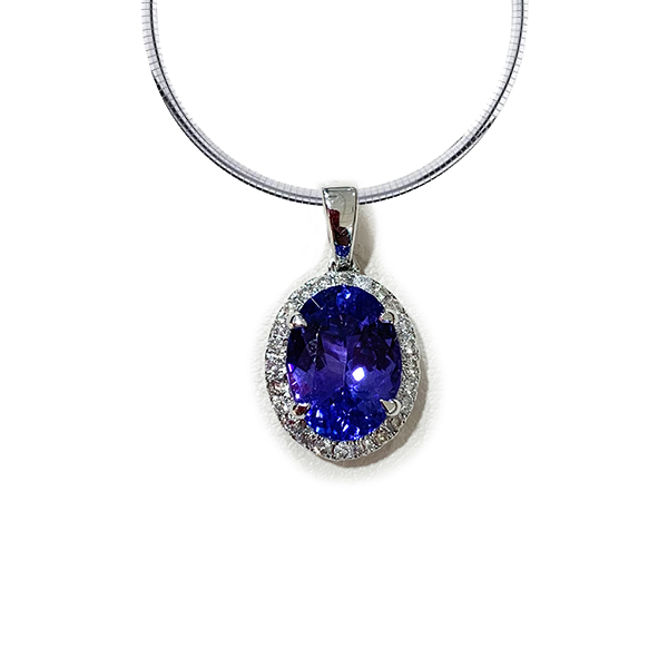 18k White Gold Tanzanite Pendant