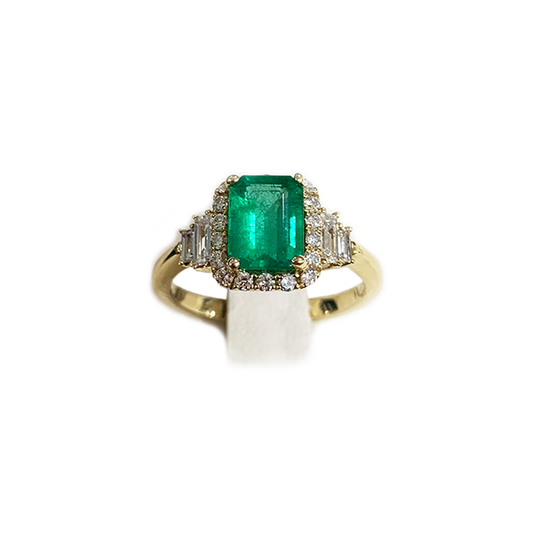 14k Yellow Gold Emerald Ring