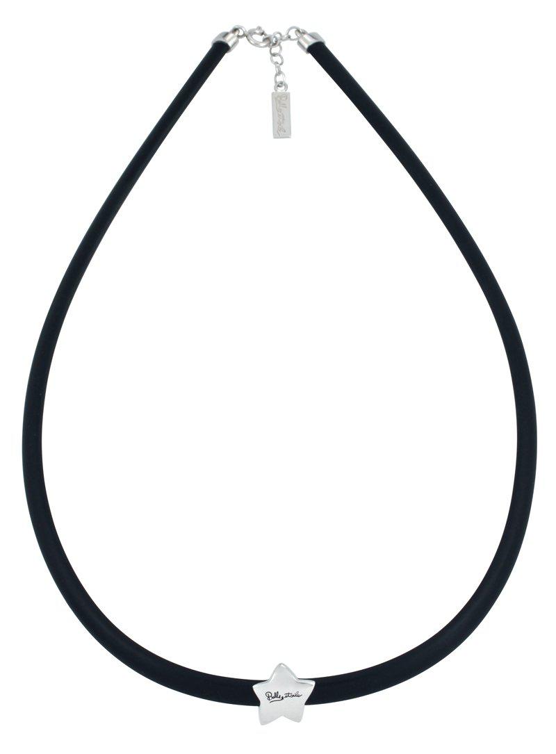 Petite Étoile Necklace