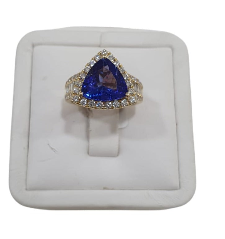 18k Yellow Gold Tanzanite Ring