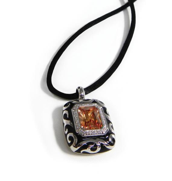 Royale Pendant