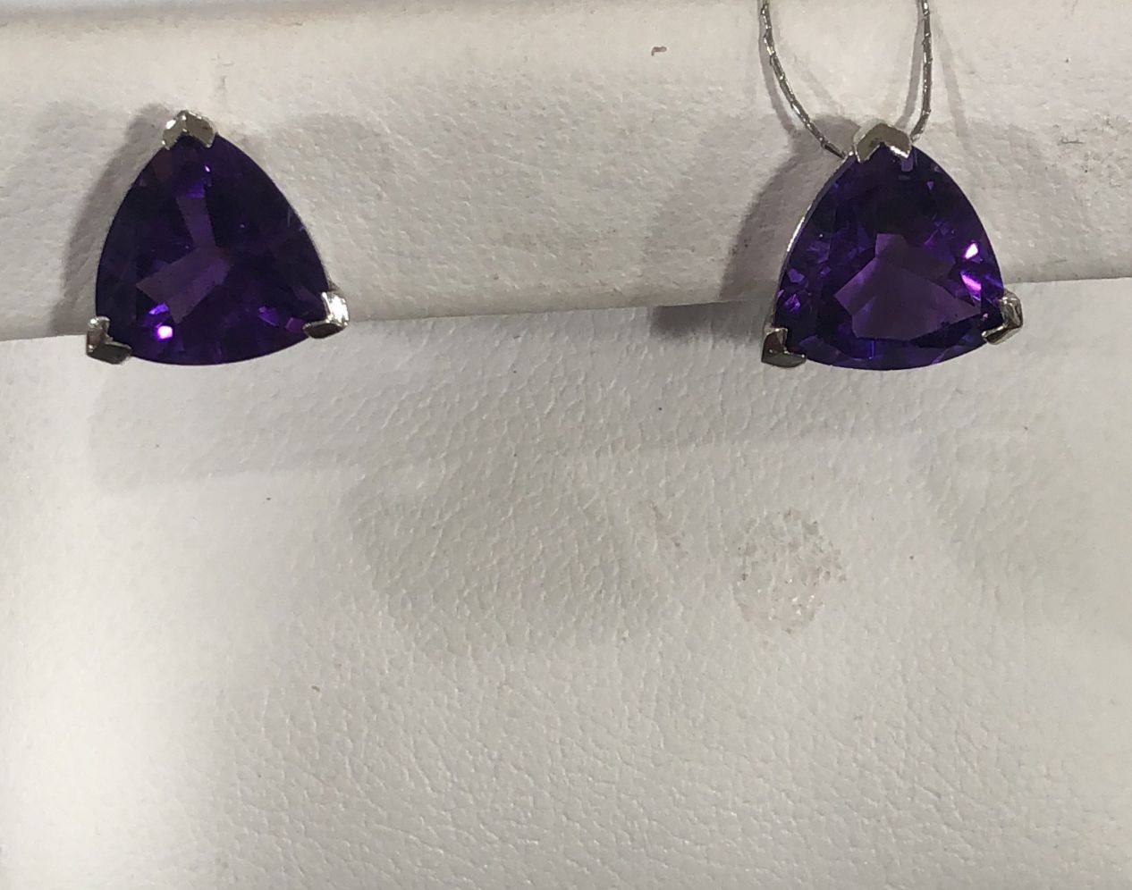 Sterling Silver Amethyst Earring