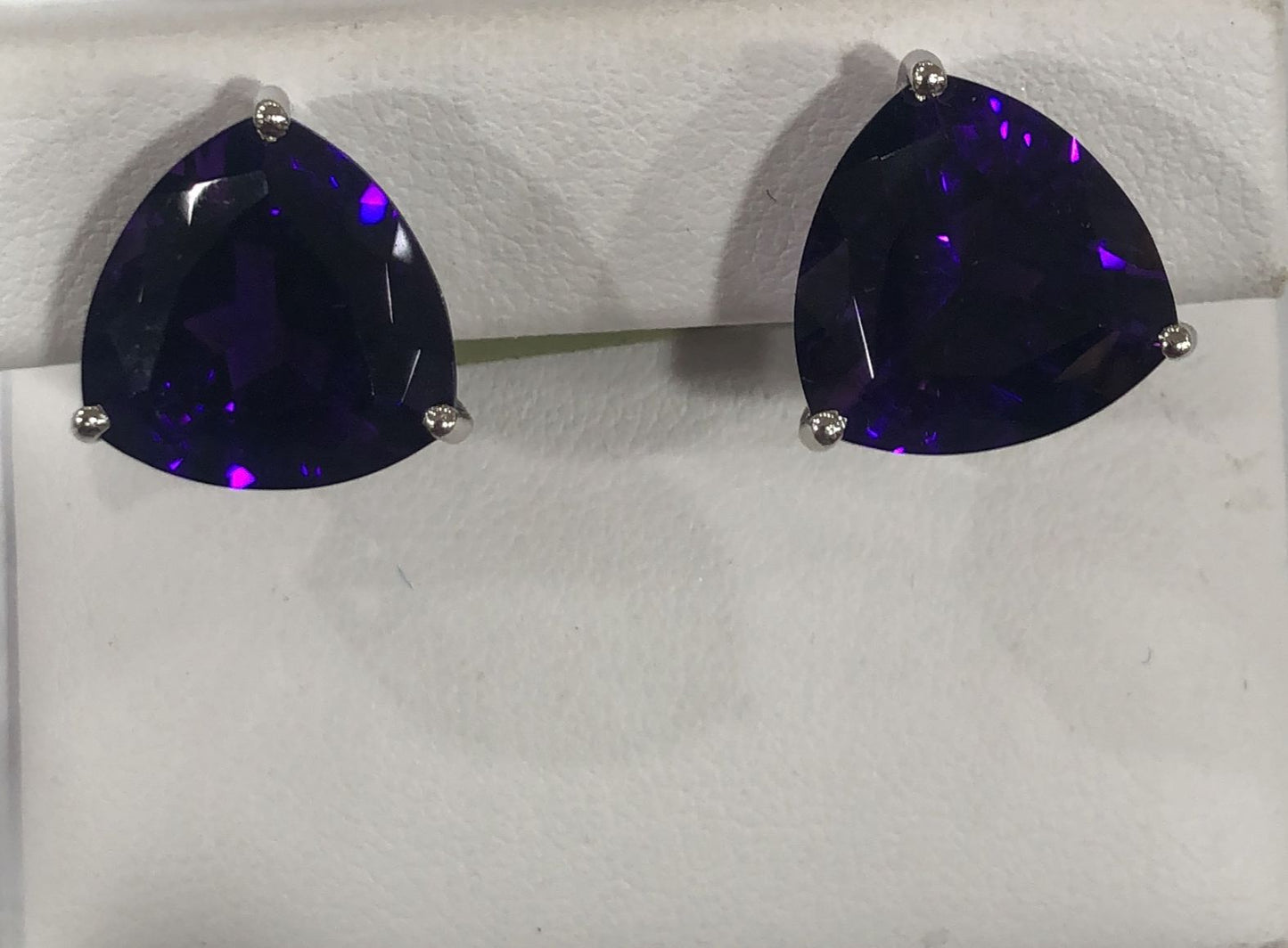 Sterling Silver Amethyst Earring