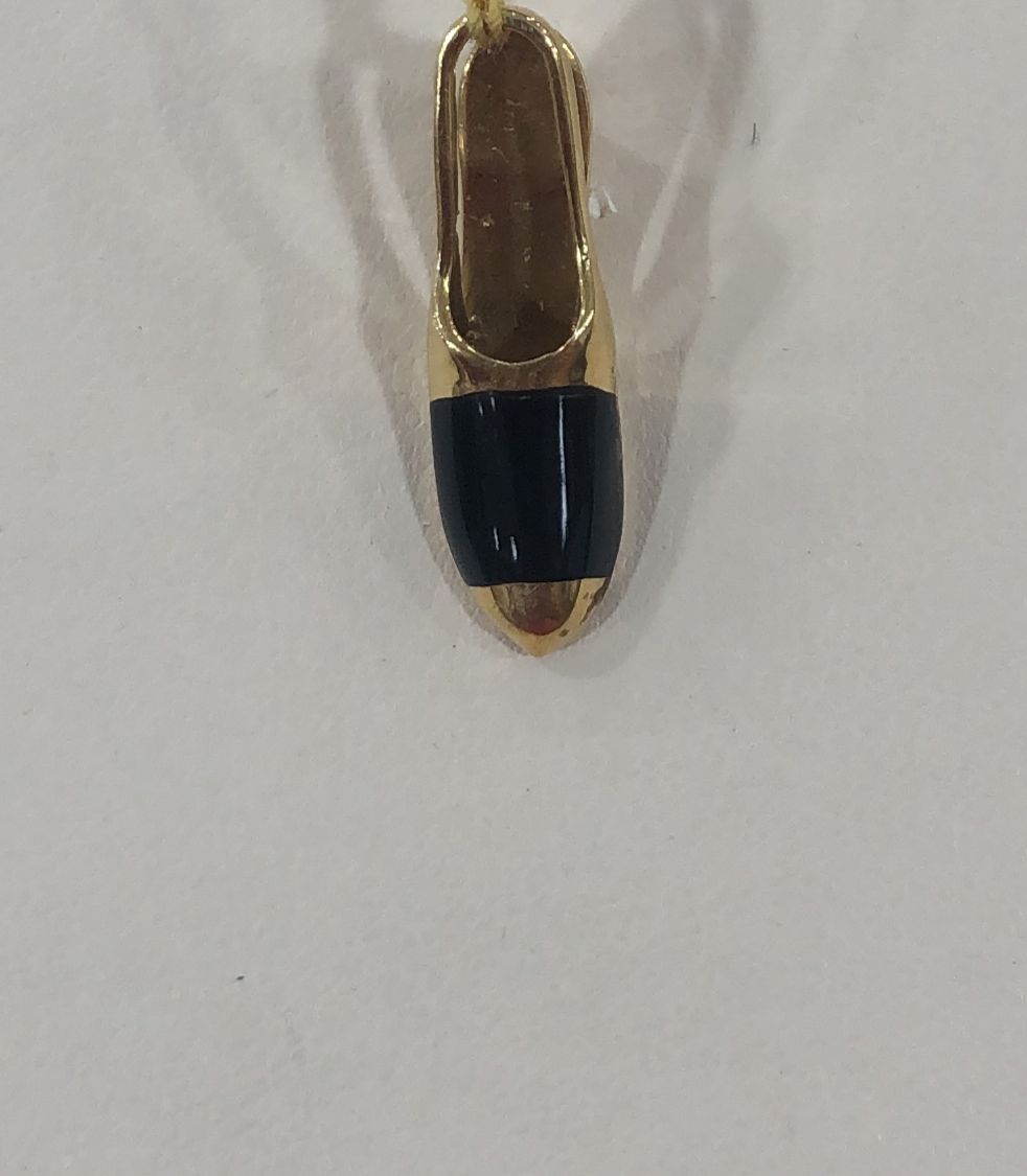 14k Yellow Gold Onyx Pendant