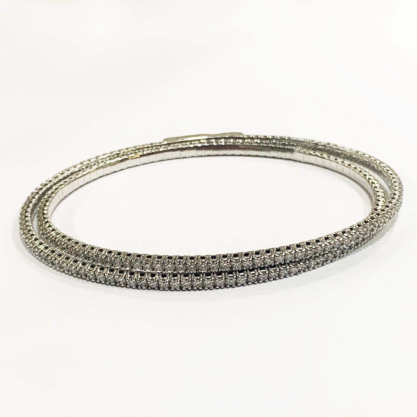 14k White Gold White Diamond Bangle