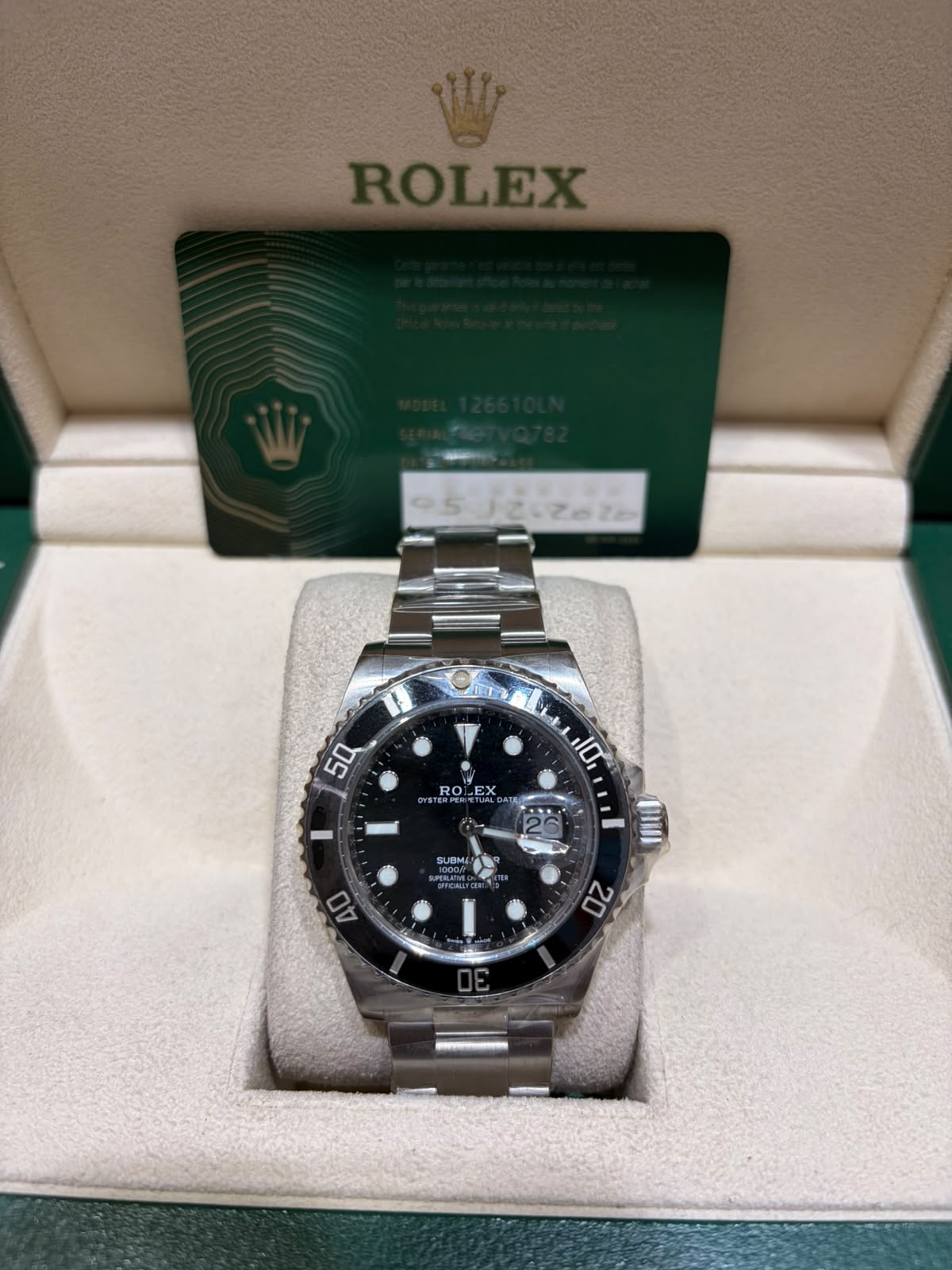 Pre-Owned Rolex Submariner-(Oyster Perpetual Date)